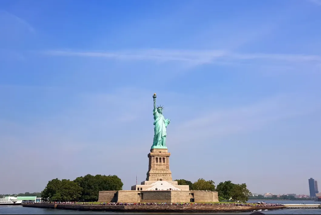 Tour a la Estatua de la Libertad y Ellis Island